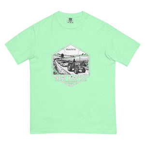 The Tractor Mugs Store Island Reef / S Massey Ferguson 135 TRAFFIC WHAT TRAFFIC? Moose | Unisex Premium T-shirt Quality Farmers Merch