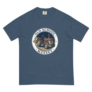 The Tractor Mugs Store Midnight / S Massey Ferguson 135 OLD SCHOOL MASSEY Engraving | Unisex Premium T-shirt Quality Farmers Merch