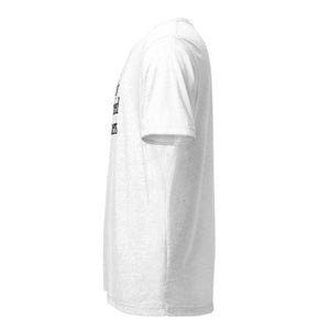 The Tractor Mugs Store T-Shirt EASILY ATTRACTED TO FARMERS | T-shirt Quality Farmers Merch